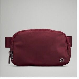 Lululemon Everywhere Belt Bag